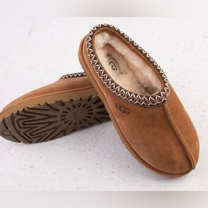 UGG Tasman Chestnut color New in Box. Price is firm and fair.